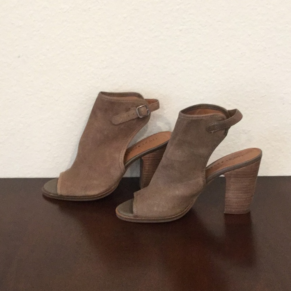LUCKY BRAND leather sandals